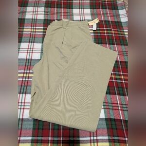 NWT Tommy Bahama Pleated Hyannis Khakis Size 40